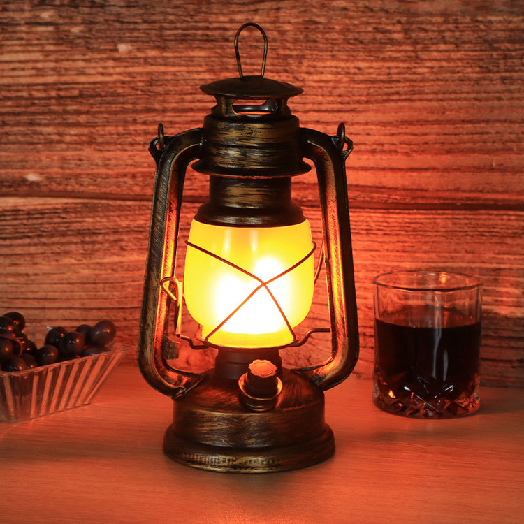 Nostalgic-style rechargeable lantern